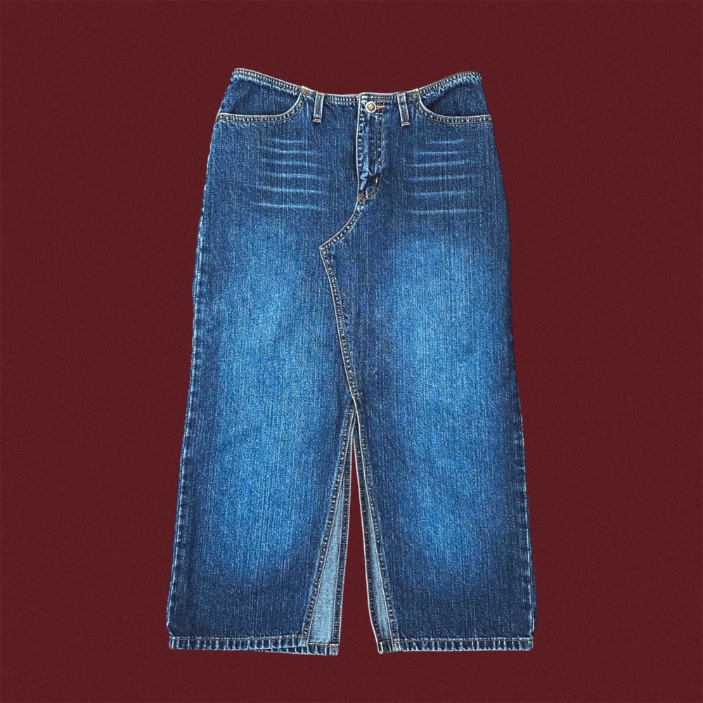 Low waist blue denim midi jean skirt